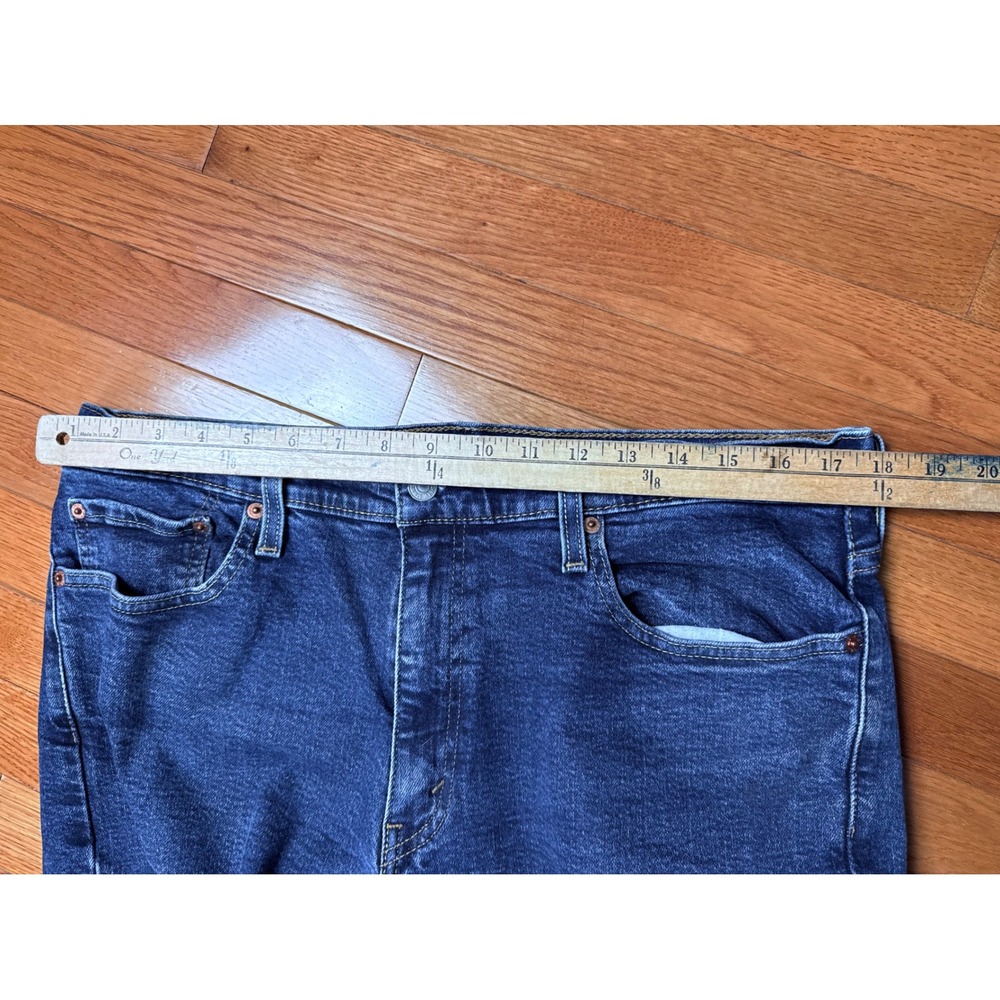 Levis 514 Straight Fit Jeans Mens 36x30 Medium Wash Blue Denim 00514-1203 - Picture 6 of 7